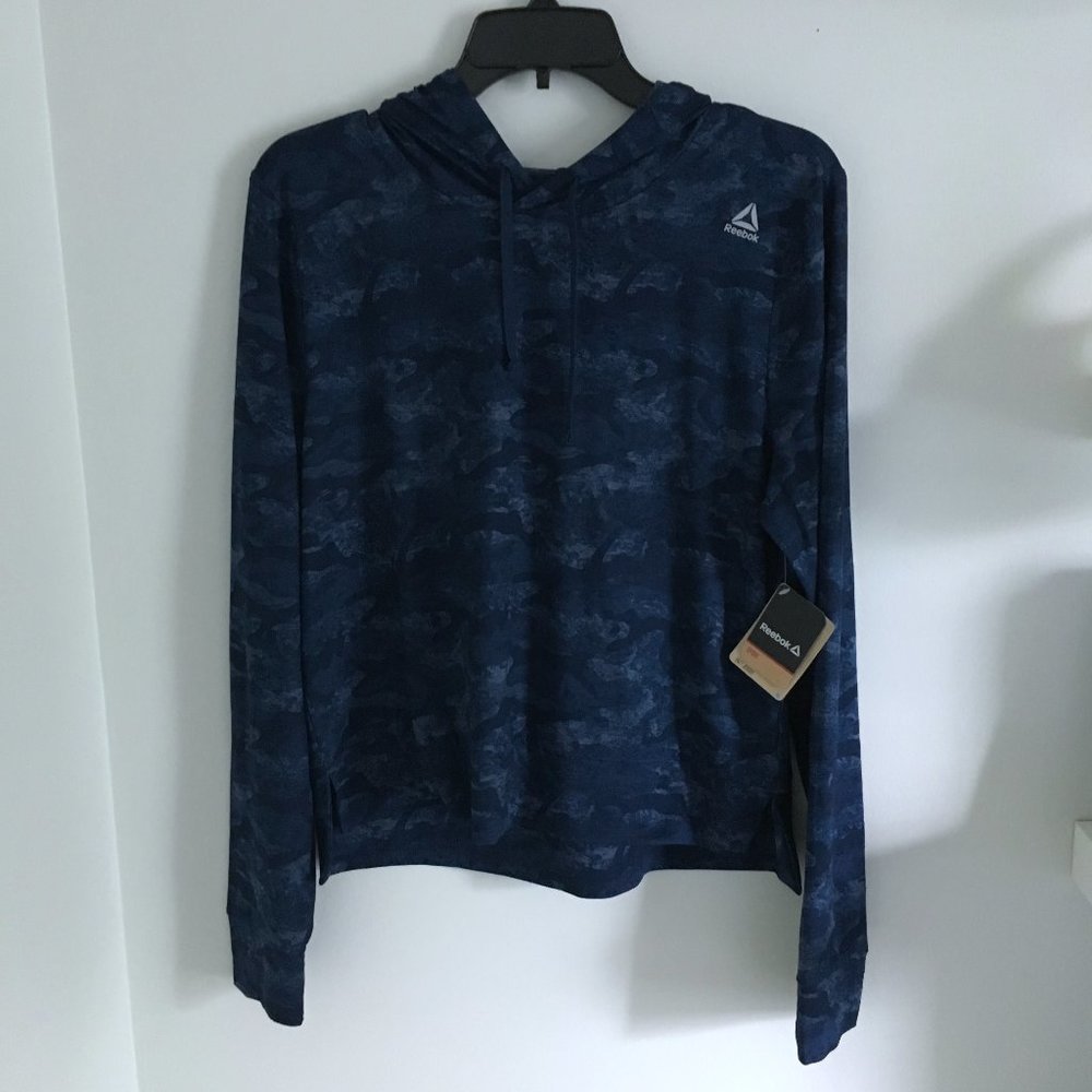 NWT Reebok Pullover